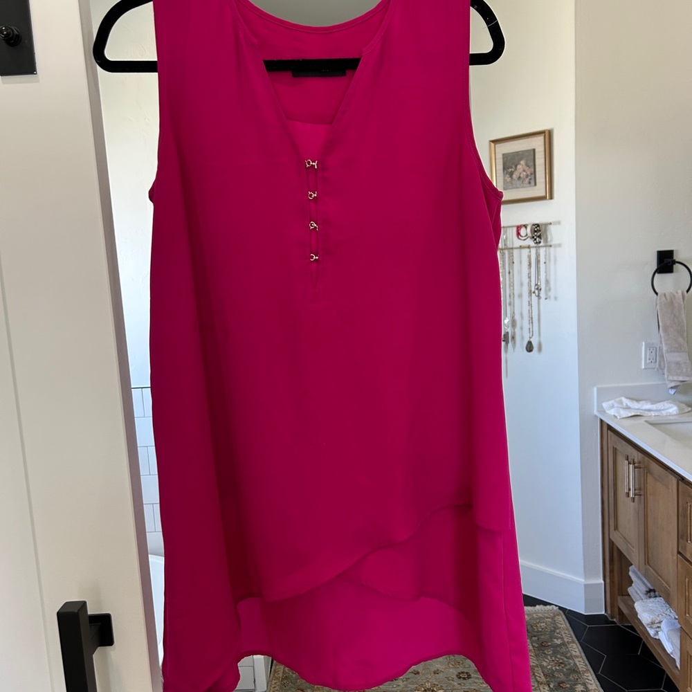 Sleeveless Fuchsia Tunic Top